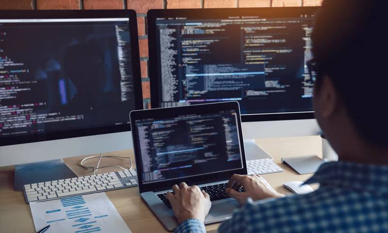数据科学选型：R与Python如何赋能徽县网站建设？